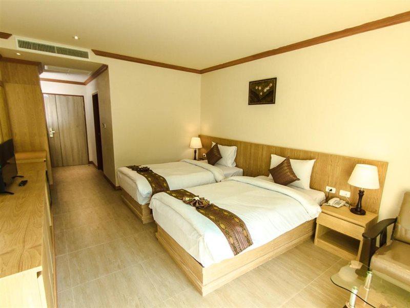 Airport Beach Hotel Phuket - Sha Extra Plus Nai Yang Beach Exterior foto